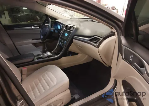 2017 Ford Fusion Se z USA, uszkodzony, nr VIN 3FA6P0H77HR307867